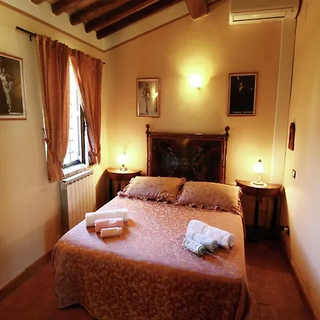 On Farm Amidst The Umbrian Hills Apartment *