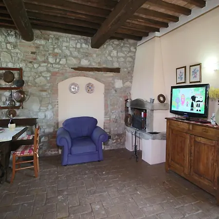 On Farm Amidst The Umbrian Hills Apartment *
