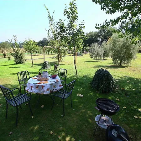 On Farm Amidst The Umbrian Hills Appartement *